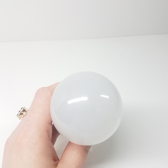 WifiBulb Smartphone Control Multicolor Light Bulb 4.5 Watts - Picture 7 of 7